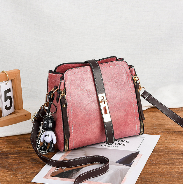 Сумка женская через плечо кросс-боди box bag Розовая - Фото 1 Сумка женская через плечо кросс-боди box bag Розовая - изображение 1