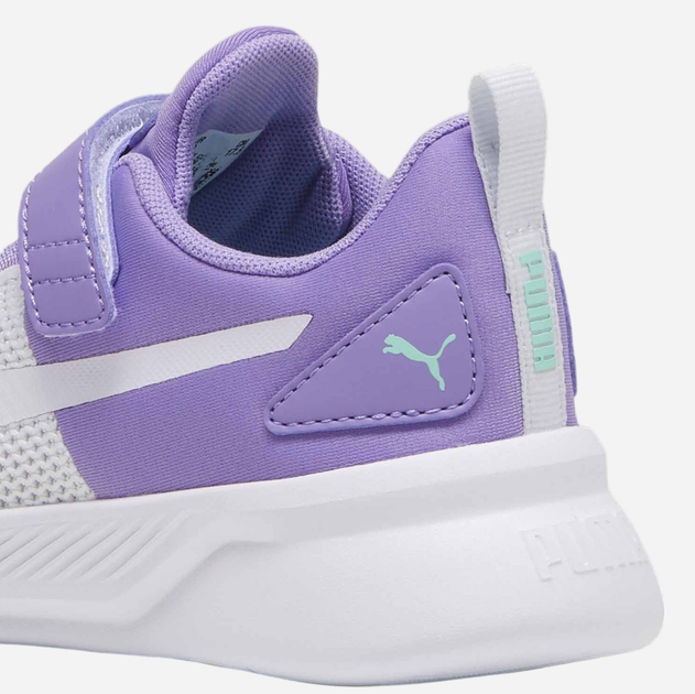 Дитячі кросівки для дівчинки Puma Flyer Runner V Ps 192929-50 30 (11.5UK) Білі/Фіолетові (4067979305709) - зображення 4