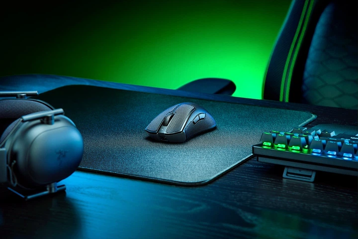 Мышь Razer DeathAdder V3 PRO Wireless/USB Black (RZ01-04630100-R3G1) - Фото 7 Мышь Razer DeathAdder V3 PRO Wireless/USB Black (RZ01-04630100-R3G1) - изображение 7