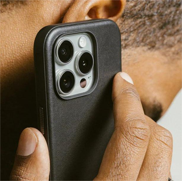 Чехол Nomad Modern Leather Case Back Horween для iPhone 16 Pro Max Черный (NM01690085) - изображение 5