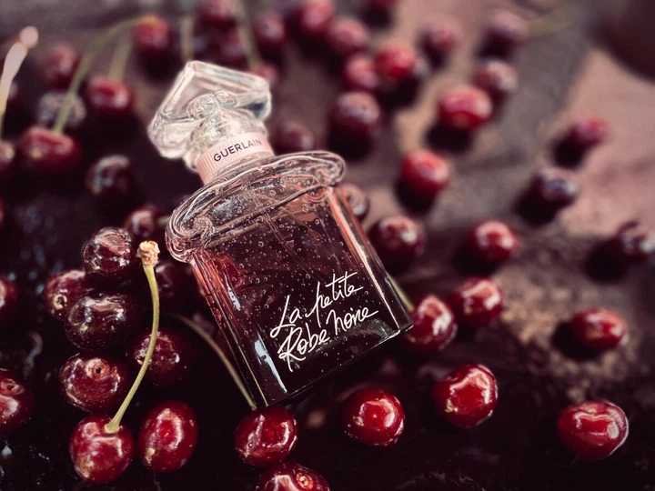 Парфумована вода для жінок Guerlain La Petite Robe Noire 75 мл (3346470131156) - зображення 3