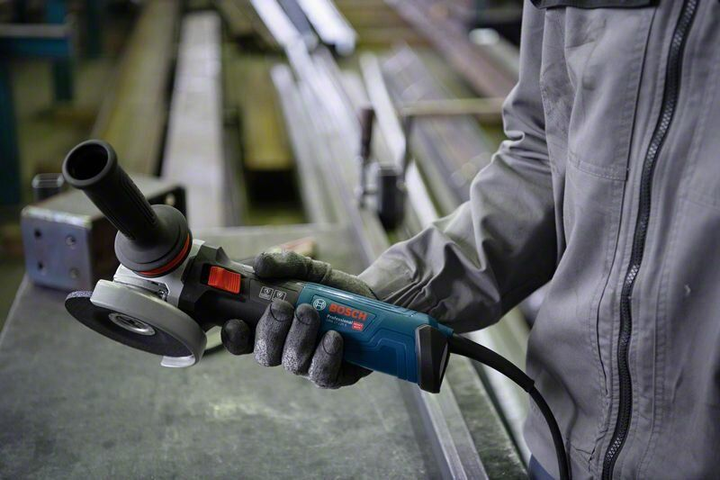 Профессиональная болгарка Bosch GWS 14-125 S : 1400 Вт, диск 125мм, с регулировкой оборотов - Фото 3 Профессиональная болгарка Bosch GWS 14-125 S : 1400 Вт, диск 125мм, с регулировкой оборотов - изображение 3