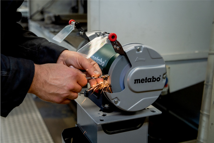Професійне точило для заточки Metabo DS 125 M : 200 Вт, диск 125х20х20 мм, 2980 об/хв - Фото 3 Професійне точило для заточки Metabo DS 125 M : 200 Вт, диск 125х20х20 мм, 2980 об/хв - изображение 3