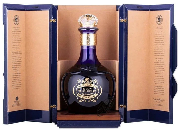 Виски Royal Salute 62 Gun Salute 1 л 43% в подарочной упаковке (5000299211687) - изображение 2