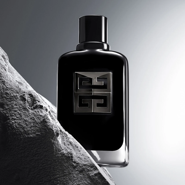 Парфумована вода для чоловіків Givenchy Gentleman Society Extreme 200 мл (3274872480407) - зображення 3