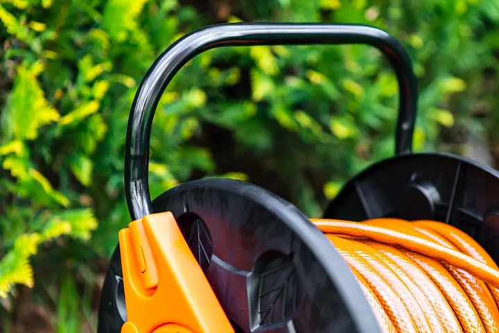 Підставка для садового шланга NEO Tools пластикова до 60 м 1/2" шланга 15-791 (5907558451344) - зображення 10
