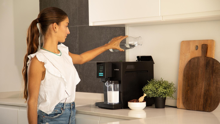 Кавомашина Cecotec Cremmaet Compactccino Connected Black (01460) - зображення 10