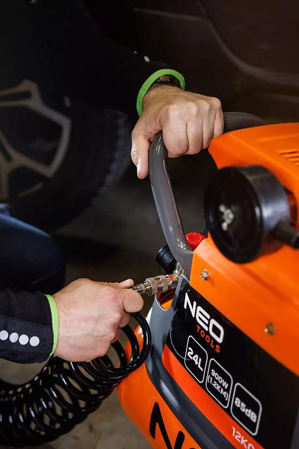 Kompresor olejowy NEO Tools 24 l 12K023 (5907558477313) - obraz 11