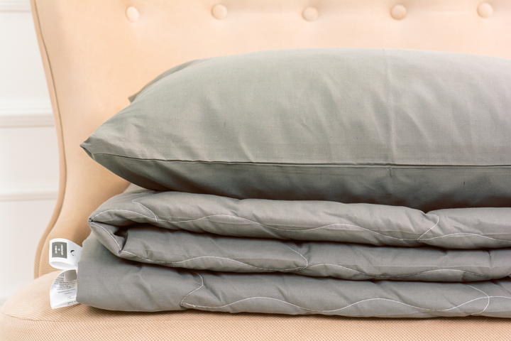 Акція на Літній постільний комплект MirSon №2615 EcoSilk 16-5803 Geronimo ковдра 110x140 см + наволочки 2 х 40х60 см від Rozetka