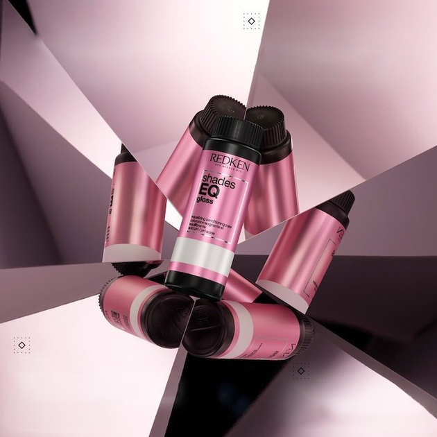 Farba do włosów Redken Shades Eq Gloss 06N bez amoniaku 3 x 60 ml (0884486003560) - obraz 3