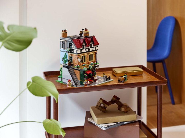 Конструктор LEGO Icons Будинок в англійському стилі 3266 елемента (10350) - зображення 16