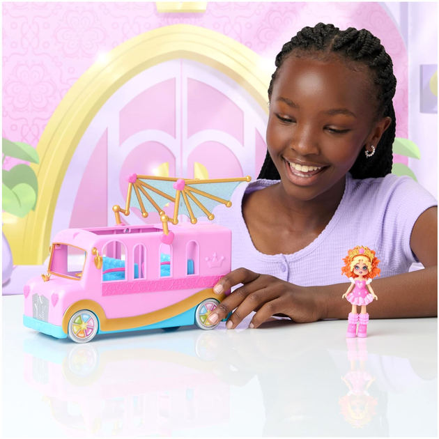Zestaw zabawek Jazwares Royale High Bus & Glam Closet 305-0059 (191726733942) - obraz 5