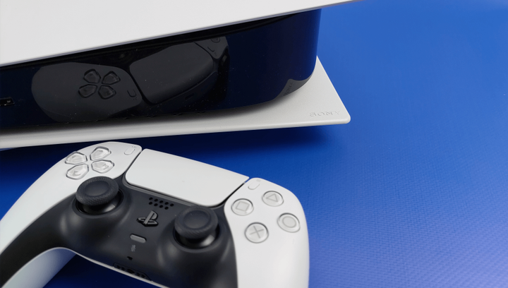 Набір Консоль Sony PlayStation 5 Digital Edition 825GB White Б/У + Геймпад Бездротовий DualSense - Фото 2 Набір Консоль Sony PlayStation 5 Digital Edition 825GB White Б/У + Геймпад Бездротовий DualSense - зображення 2