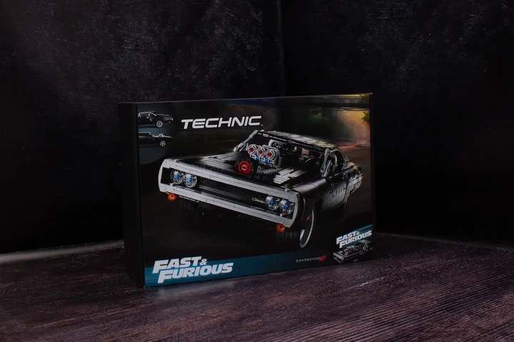 Конструктор Technice Dodge Charger 1077 деталей авто Доминика Торетто (6096) - изображение 5
