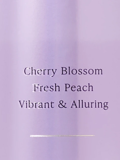 Парфюмированный спрей для тела Victoria's Secret Love Spell Fragrance Mist 250 мл - Фото 3 Парфюмированный спрей для тела Victoria's Secret Love Spell Fragrance Mist 250 мл - изображение 3
