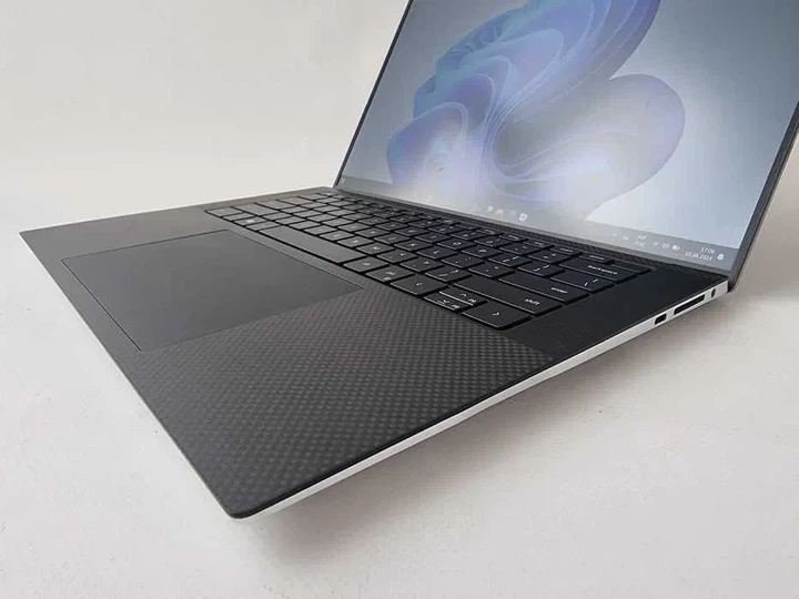 Ноутбук Dell Precision 5560 I7 11850H/RTX T1200/RAM 16GB/SSD 512GB/UHD 4K Б\В - зображення 3