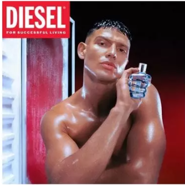 Набір для чоловіків Diesel Only The Brave Туалетна вода 50 мл + Гель для душу 75 мл (3614274319880) - зображення 5