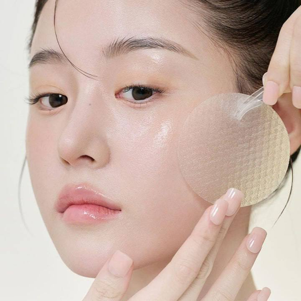 Гелеві педи Biodance Vita Niacinamide Gel Toner Pad для рівного тону з ніацинамідом 60 шт до 03.06.2027 - Фото 2 Гелеві педи Biodance Vita Niacinamide Gel Toner Pad для рівного тону з ніацинамідом 60 шт до 03.06.2027 - зображення 2