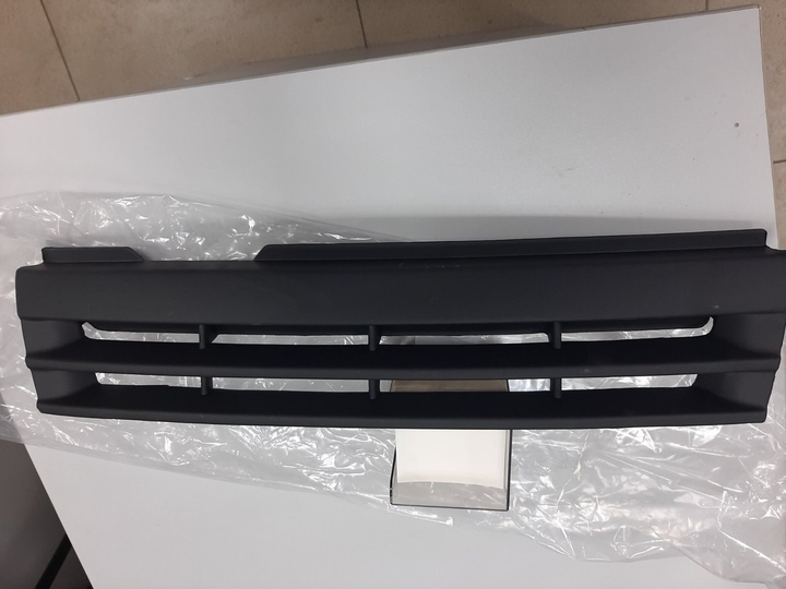 Решетка радиатора AVTM Opel Vectra A 88-92 черная GT Опель Вектра А АМ0037626 - изображение 2