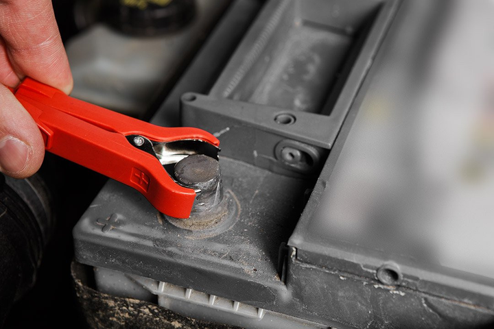 Зарядний пристрій NEO Tools 4 A 70 Вт 3 - 120 Ач для кислотних / AGM / GEL акумуляторів 11-891-1 (5907558495126) - зображення 11