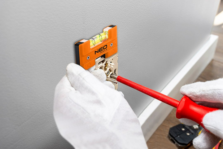 Poziomnica kieszonkowa z zaczepem do paska NEO Tools 71-220 (5907558476088) - obraz 13