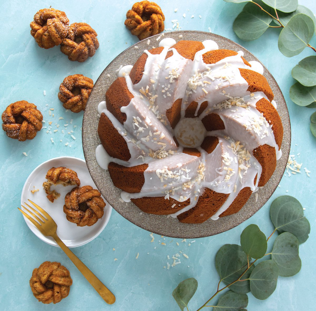 Форма для випікання Nordic Ware Bundt золота 37.5 x 24 x 3.5 см (0011172953773) - зображення 7