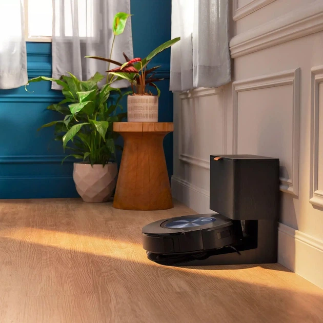 Робот-пилосос з вологим прибиранням iRobot Roomba Combo j7+ - изображение 8