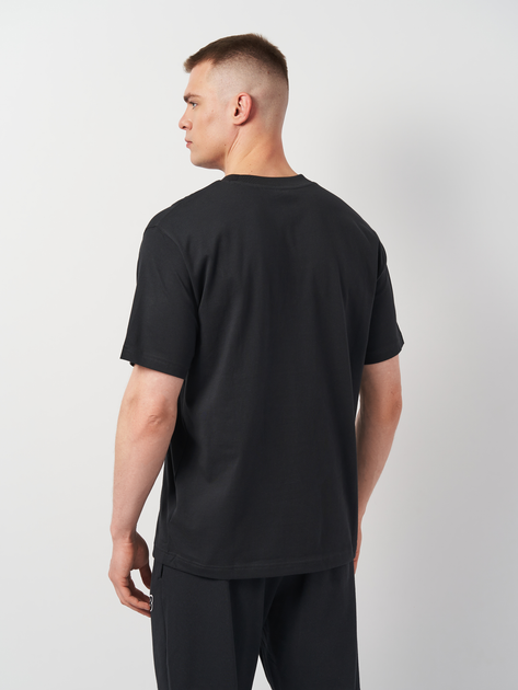 Футболка бавовняна довга чоловіча New Balance Sport Essentials Small Logo MT41509 M Чорна (196941810621) - зображення 2