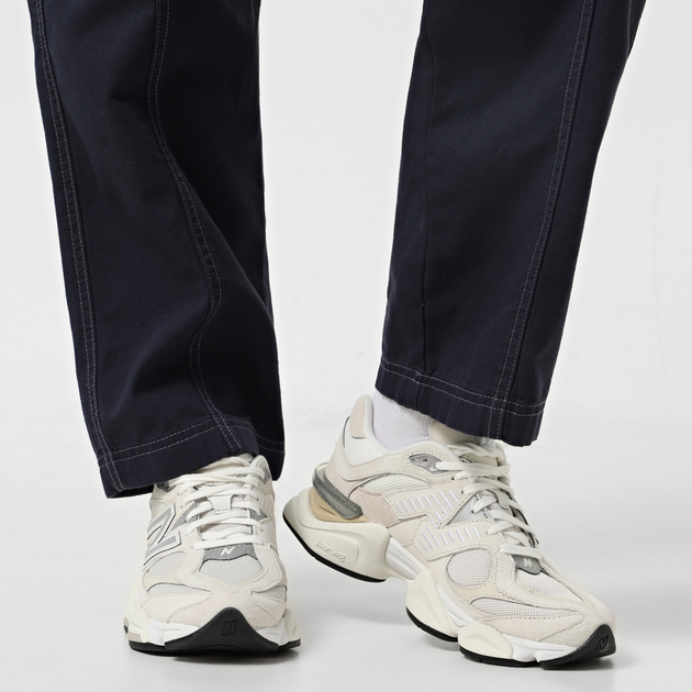 Buty sportowe damskie New Balance 9060 U9060WHT 37.5 Beżowe (197966537647) - obraz 2