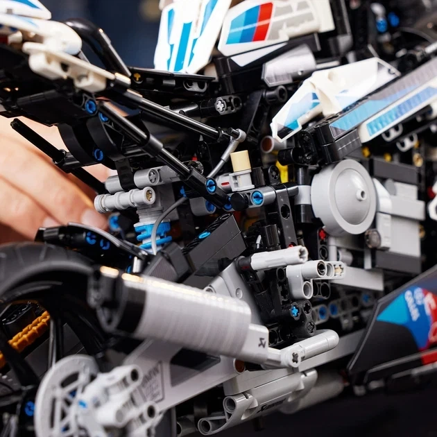 Конструктор BMW M 1000 RR мотоцикл 1920 деталей - изображение 7