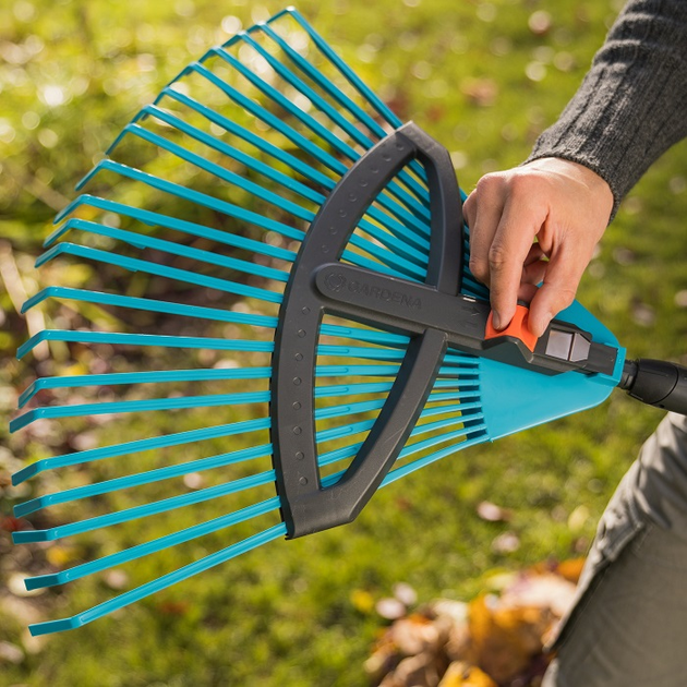 Regulowane grabie plastikowe Gardena Combisystem 03099-30 z drewnianym trzonkiem - obraz 3