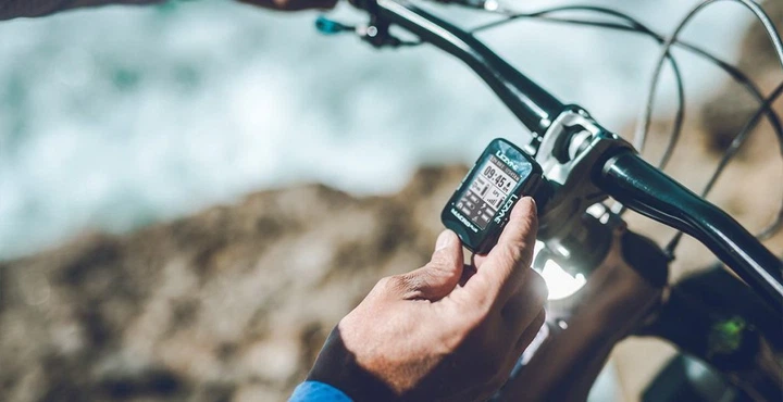 Комп'ютер Lezyne GPS MACRO PLUS GPS чорний - зображення 7