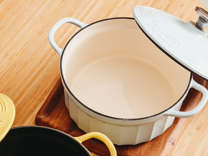 Garnek do gotowania gęsi Buydeem żeliwny emaliowany Oat White 2.9 l (6950386615319) - obraz 7