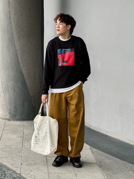 Свитшот оверсайз мужской Uniqlo 517882840 2XL Черный с принтом (1159827321) - изображение 9