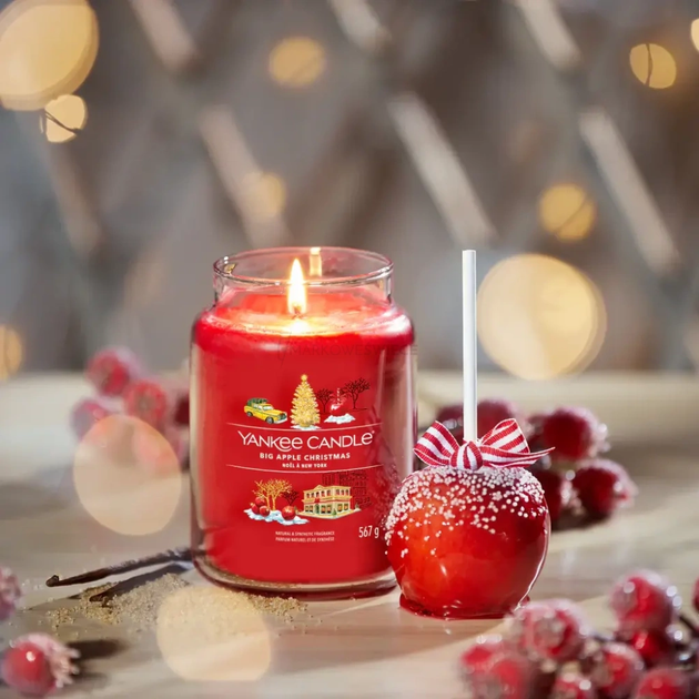 Świeca zapachowa Yankee Candle Big Apple Christmas 567 g (5038581161402) - obraz 2