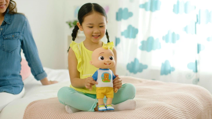 Інтерактивна іграшка CoComelon Roto Plush Джей Джей зі звуком - изображение 14