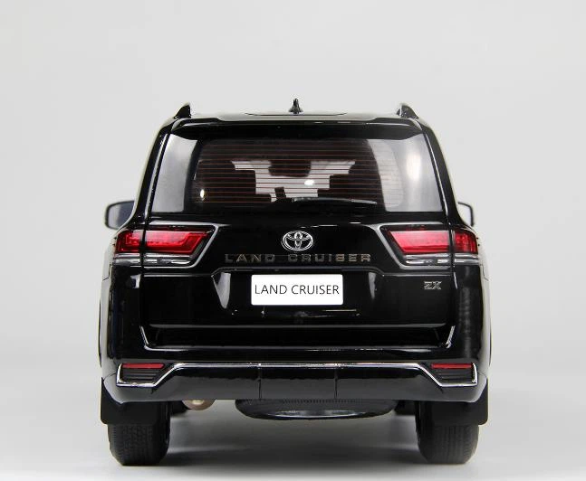 Модель автомобиля Toyota Land Cruiser LC300 ZX 2024 Black by LCD