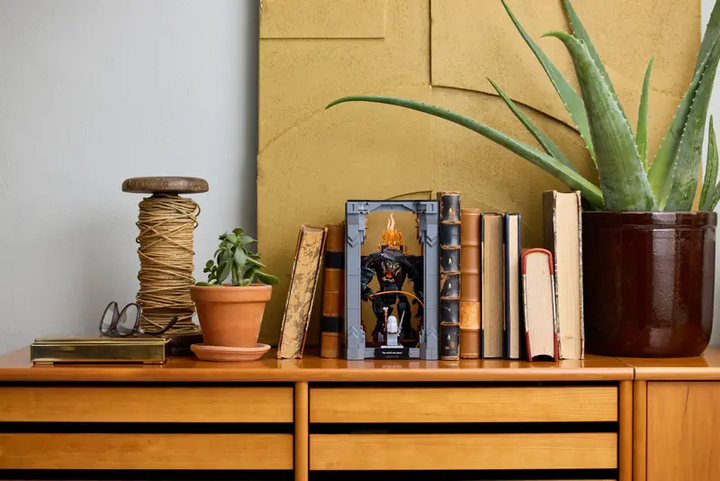 Zestaw klocków LEGO Icons Władca pierścieni: Book nook z Balrogiem, 1201 el. 10367 (5702017815909) - obraz 8
