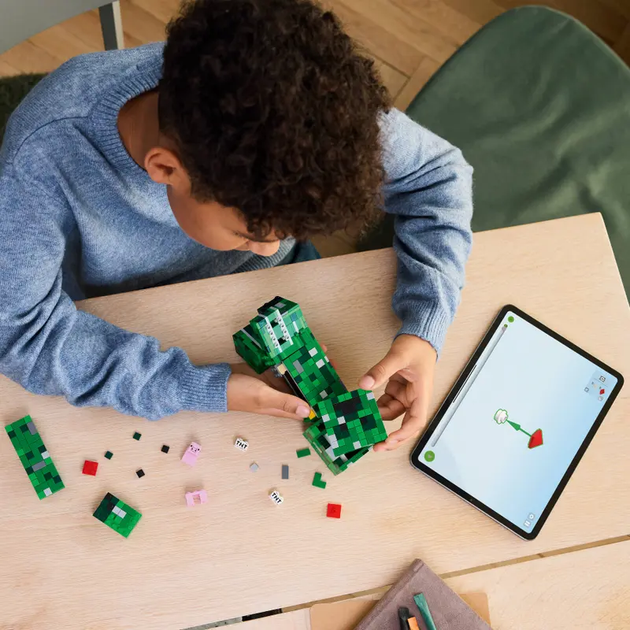 Конструктор LEGO Minecraft Кріпер, 665 ел. 21276 (5702017815503) - зображення 9
