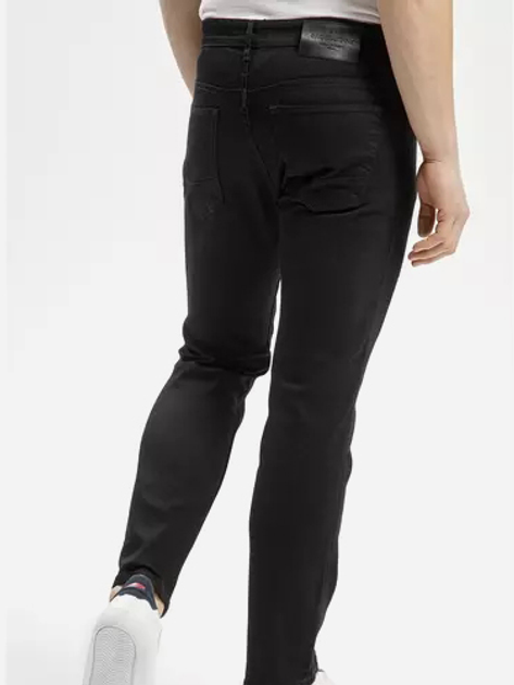Jeansy męskie regular fit klasyczne Cross Jeans C 132-017 34-32 Czarne (8699438815816) - obraz 2