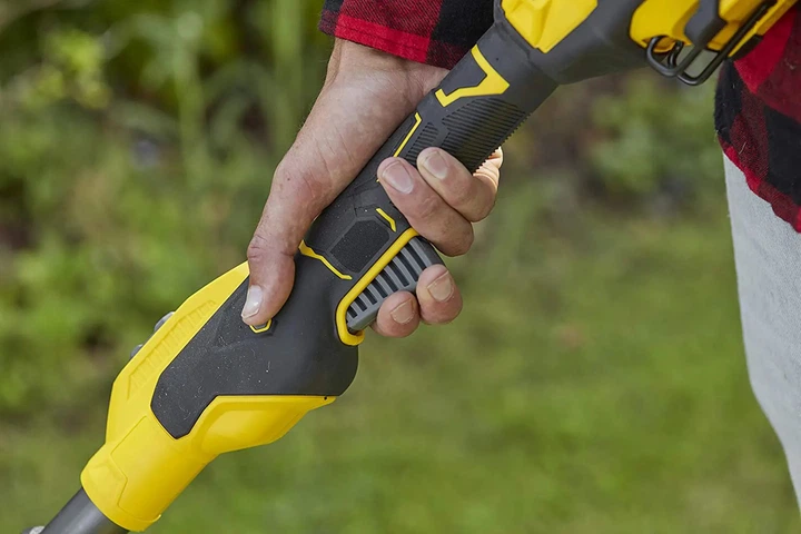 Триммер аккумуляторный Stanley FatMax 20 В, 4 Ач, 1.6 мм, ширина кошения 33 см, 6200 об/мин SFMCSTB933M - Фото 3 Триммер аккумуляторный Stanley FatMax 20 В, 4 Ач, 1.6 мм, ширина кошения 33 см, 6200 об/мин SFMCSTB933M - изображение 3