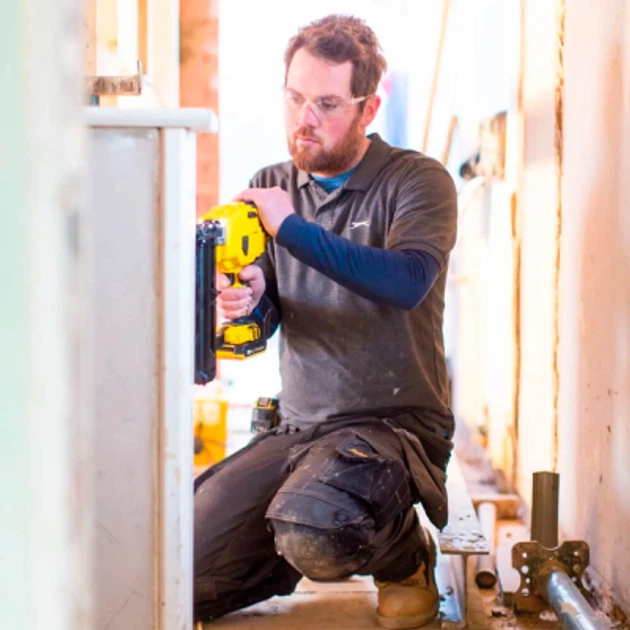 Пистолет гвоздезабивной аккумуляторный Stanley FatMax 18В XR Li-Ion FMC792D2 - изображение 7