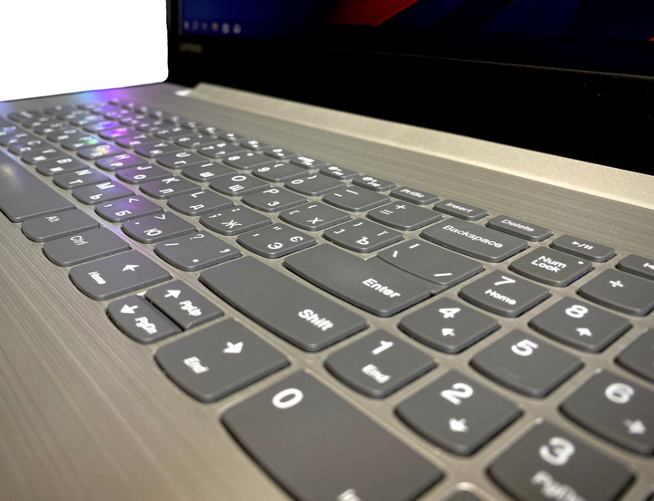 Ноутбук Lenovo 320-15IKB 4415U 8Gb 1Tb Nvidia 940MX-2Gb Б/В - изображение 5