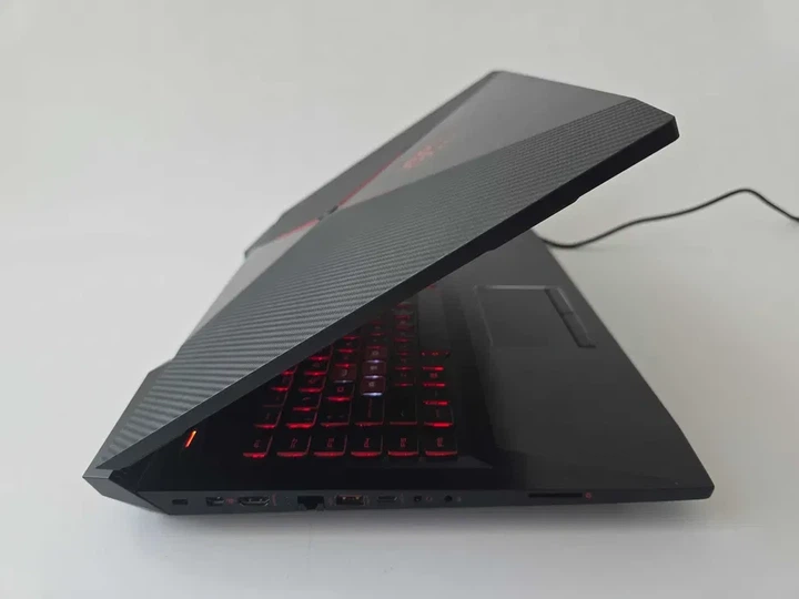Ноутбук HP Omen 17 i5 7300HQ/GTX 1050/RAM 12GB/SSD 512GB/WIN 10 Б\В - Фото 5 Ноутбук HP Omen 17 i5 7300HQ/GTX 1050/RAM 12GB/SSD 512GB/WIN 10 Б\В - зображення 5