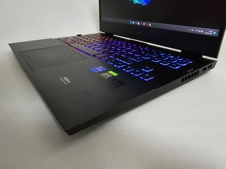 Ноутбук HP Omen 16 (2022) I7 12700H/RTX 3070/RAM 16GB/SSD 1TB/QHD 165Hz Б\В - Фото 3 Ноутбук HP Omen 16 (2022) I7 12700H/RTX 3070/RAM 16GB/SSD 1TB/QHD 165Hz Б\В - изображение 3
