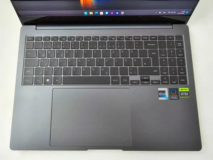 Ноутбук Samsung Galaxy Book3 Ultra I9 13900H/RTX 4070/RAM 16GB/AMOLED Б\В - зображення 4