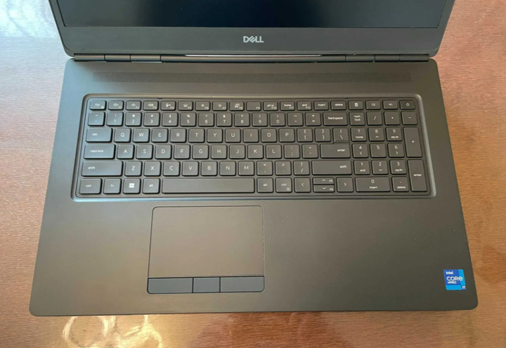 Игровой ноутбук Dell Precision 7760 / 17.3" (1920x1080) FullHD IPS / Intel Core i7-11850H (8 (16) ядра по 2.5 - 4.8 GHz) / 64 GB DDR4 / 512 GB SSD+512 GB SSD / nVidia RTX A3000, 6 GB GDDR6, 192-bit / WebCam б/у - Фото 4 Игровой ноутбук Dell Precision 7760 / 17.3" (1920x1080) FullHD IPS / Intel Core i7-11850H (8 (16) ядра по 2.5 - 4.8 GHz) / 64 GB DDR4 / 512 GB SSD+512 GB SSD / nVidia RTX A3000, 6 GB GDDR6, 192-bit / WebCam б/у - изображение 4