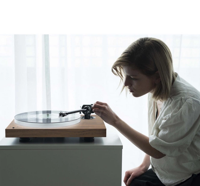 Програвач вінілу Pro-Ject X1 B Pick It PRO B Walnut - Фото 4 Програвач вінілу Pro-Ject X1 B Pick It PRO B Walnut - зображення 4