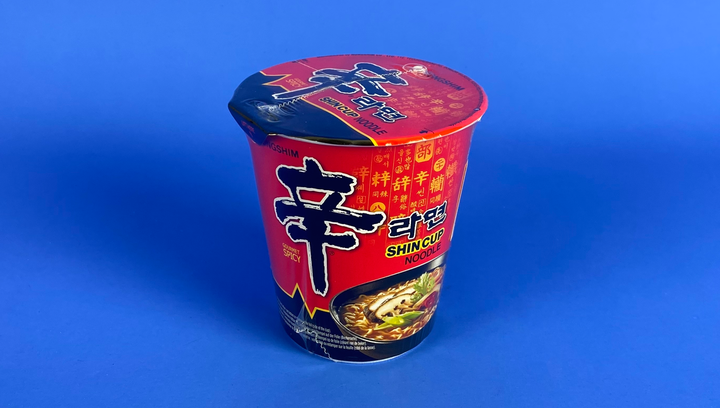 Локшина Nongshim Shin Ramyun Гриби Овочі Гостра 68g - Фото 2 Локшина Nongshim Shin Ramyun Гриби Овочі Гостра 68g - зображення 2