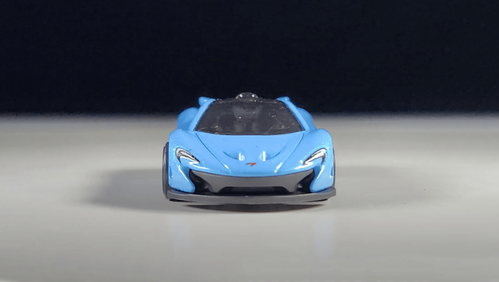 Машинка Базовая Hot Wheels McLaren P1 Quarter Mile Heroes 1:64